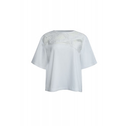 Biały t-shirt z koronkowym karczkiem
